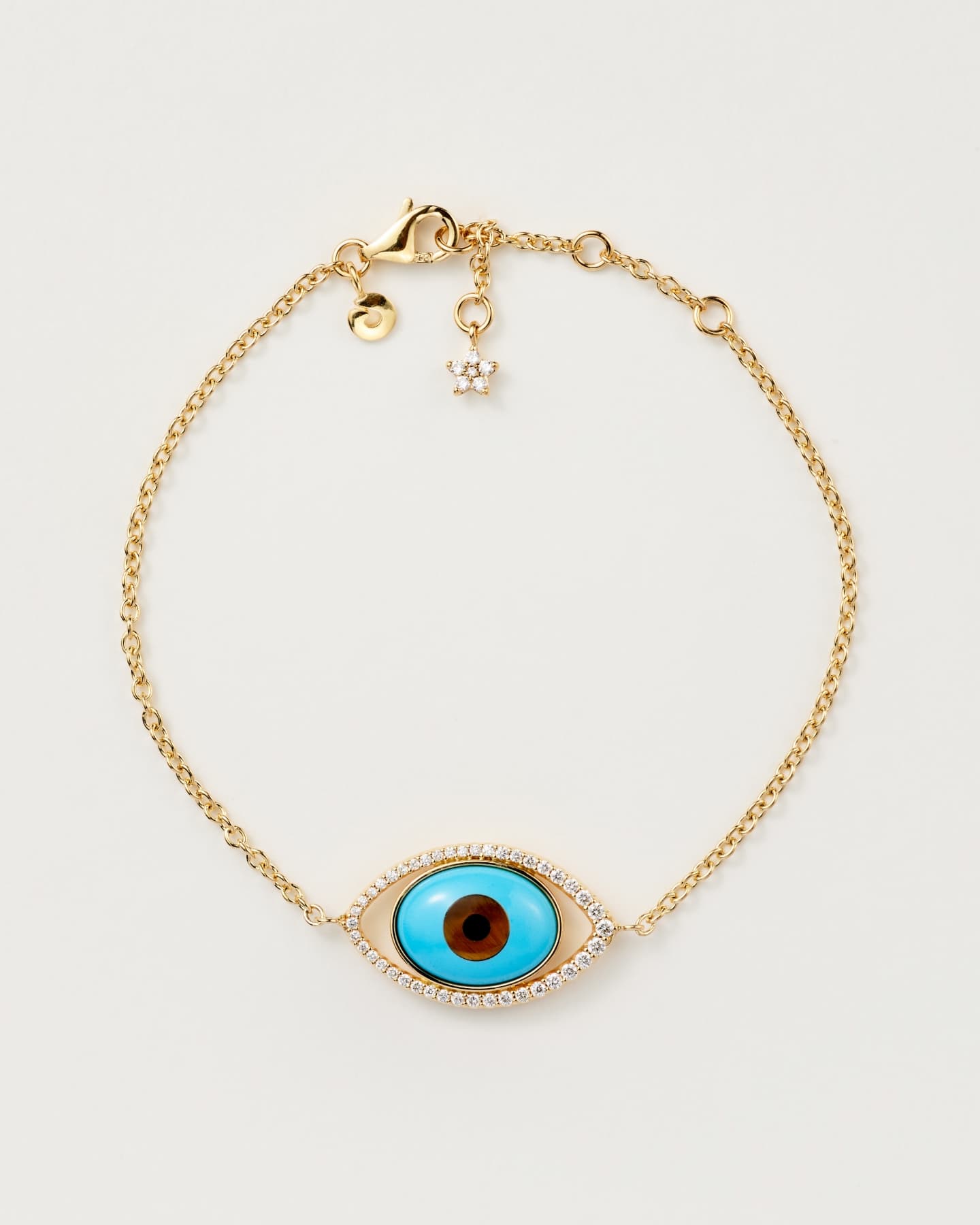 AN EYE FOR THE UNIQUE