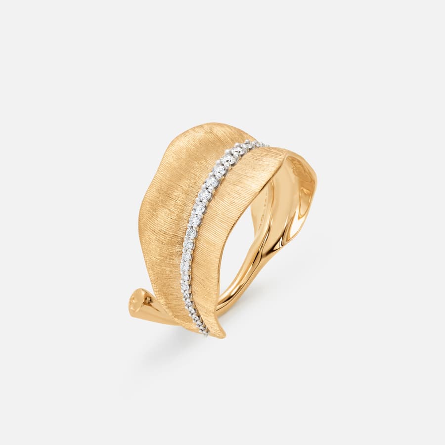Leaves Collection Ring in 18 Karat Yellow Gold with Diamonds | Ole Lynggaard 