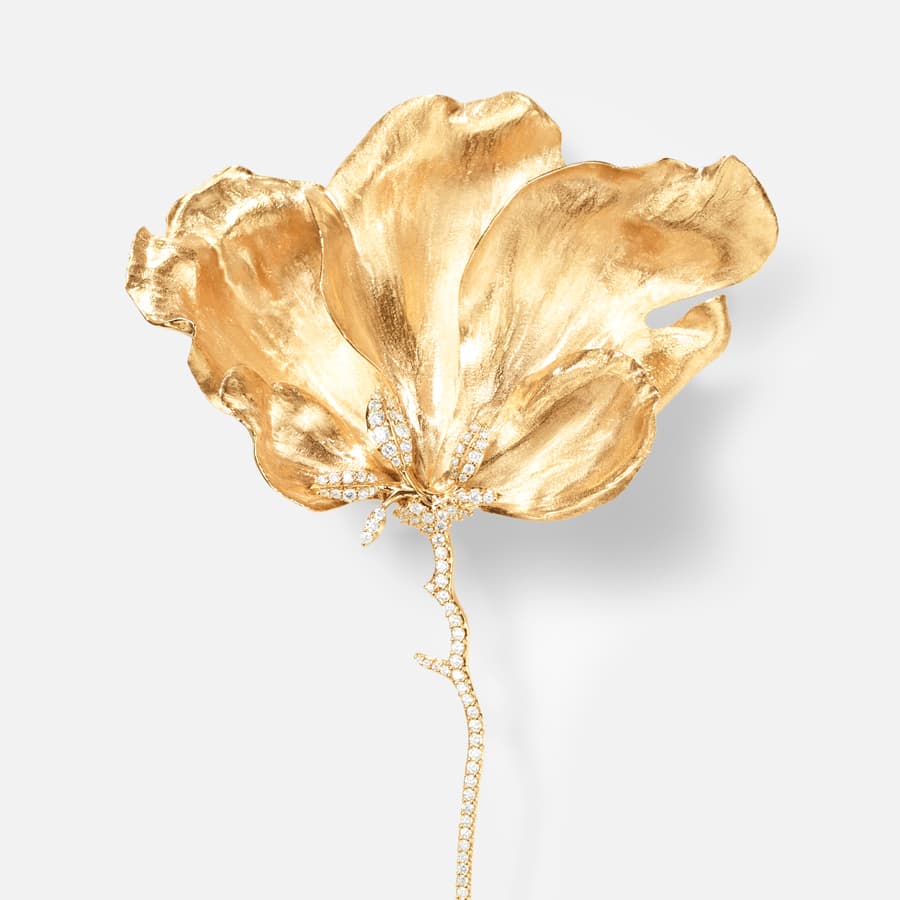 Wild Rose Brooch in Gold with Diamonds  |  Ole Lynggaard 