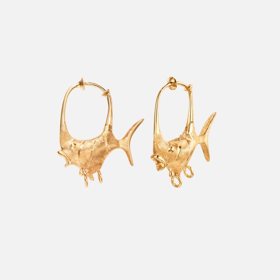 Young Fish earrings small in 18 karat yellow gold | Ole Lynggaard 