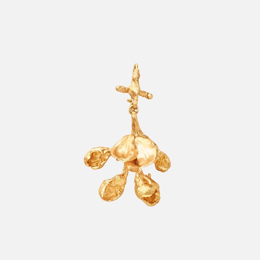 Wild Rose earring pendant in 18k gold | Ole Lynggaard 