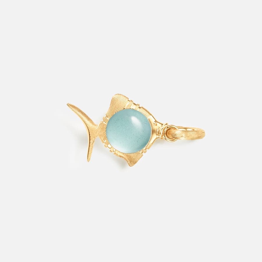 Young Fish charm in 18 karat yellow gold and aquamarine | Ole Lynggaard